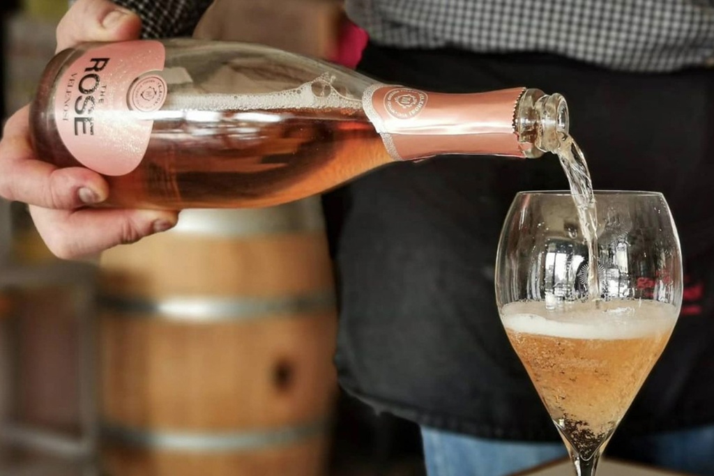 The Rose / Metodo Classico - Velenosi Vini